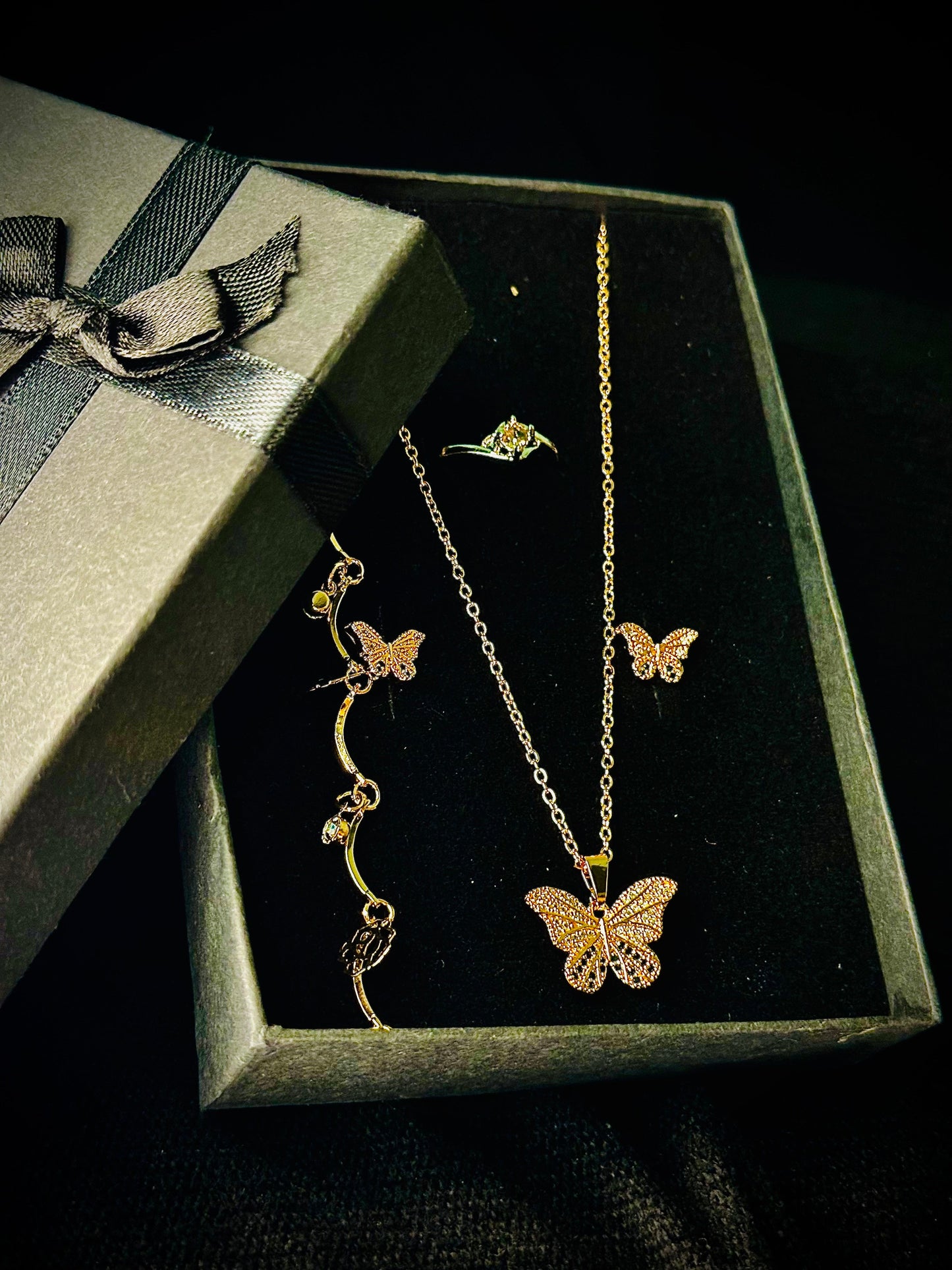 4 in 1 Gold Butterfly Deal